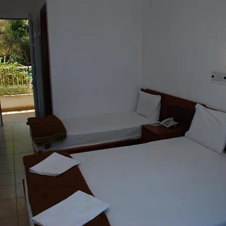 Smaragdi Hotel